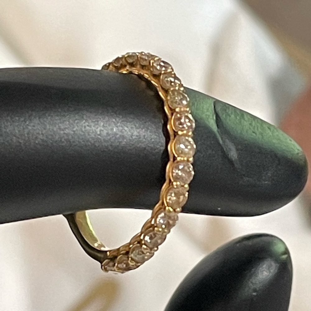 Round Brilliant Diamond Ring in 18k Yellow Gold 1ctw Natural Diamond